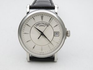 Patek Philippe Calatrava 5153G-010