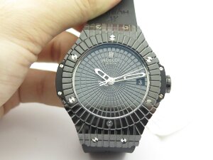 Hublot Big Bang Black Caviar 346.CX.1800.RX