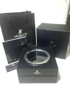 Hublot коробка