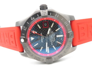Breitling Avenger II GMT Black steel DLC