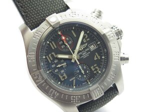 Breitling Avenger Bandit Chronograph Titanium E13383101M2W1