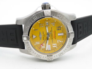 Breitling Avenger II Seawolf A17331101I1S1