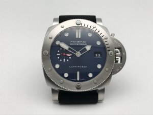 Panerai Submersible QuarantaQuattro Luna Rossa PAM01391
