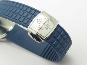 Patek Philippe Ladies Aquanaut 5067A-025
