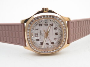 Patek Philippe Ladies Aquanaut Mother of Pearl 5072R-001