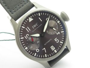 IWC Big Pilot Edition Patrouille Suisse Limited IW500910