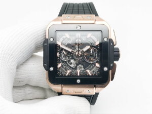 Hublot Square Bang Unico 821.OM.0180.RX