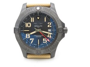 Breitling Avenger Automatic GMT 45 Night Mission V32395101B1X1