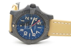Breitling Avenger Automatic GMT 45 Night Mission V32395101B1X1