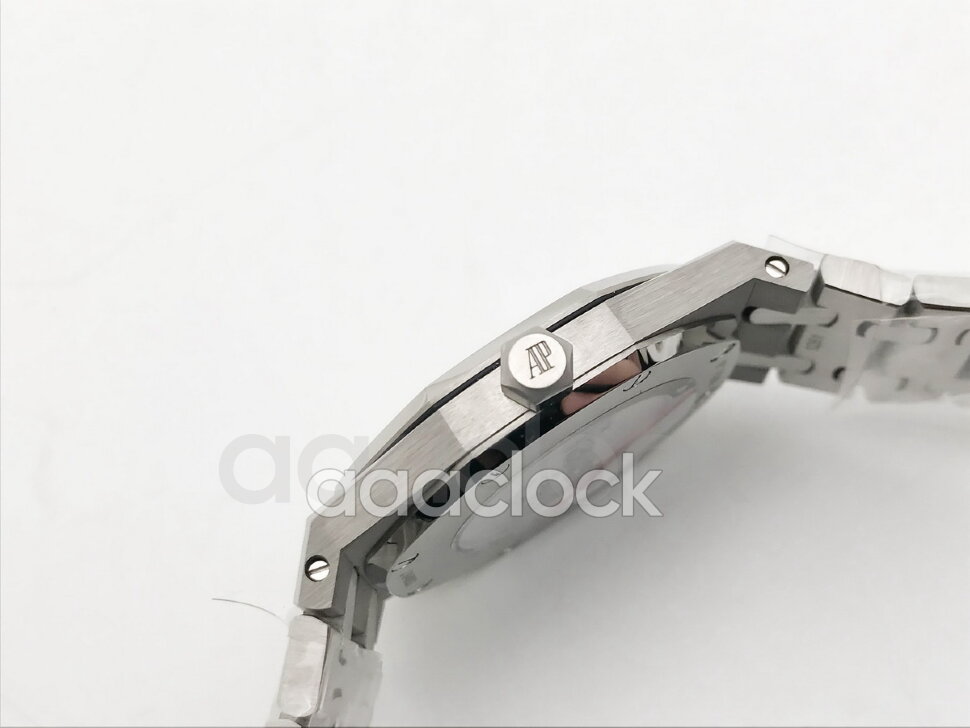 Audemars Piguet Royal Oak Quartz 67651ST.ZZ.D002CR.04 Арт. 14794 Арт. 14794