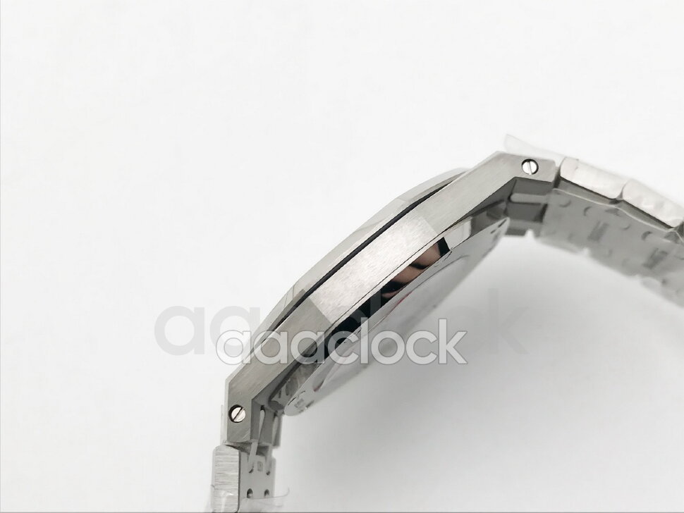 Audemars Piguet Royal Oak Quartz 67651ST.ZZ.D002CR.04 Арт. 14794 Арт. 14794