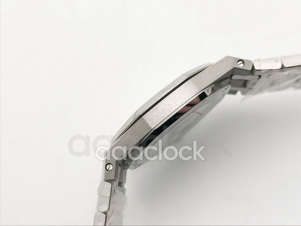 Audemars Piguet Royal Oak Quartz 67651ST.ZZ.1261ST.01 Арт. 14795 Арт. 14795